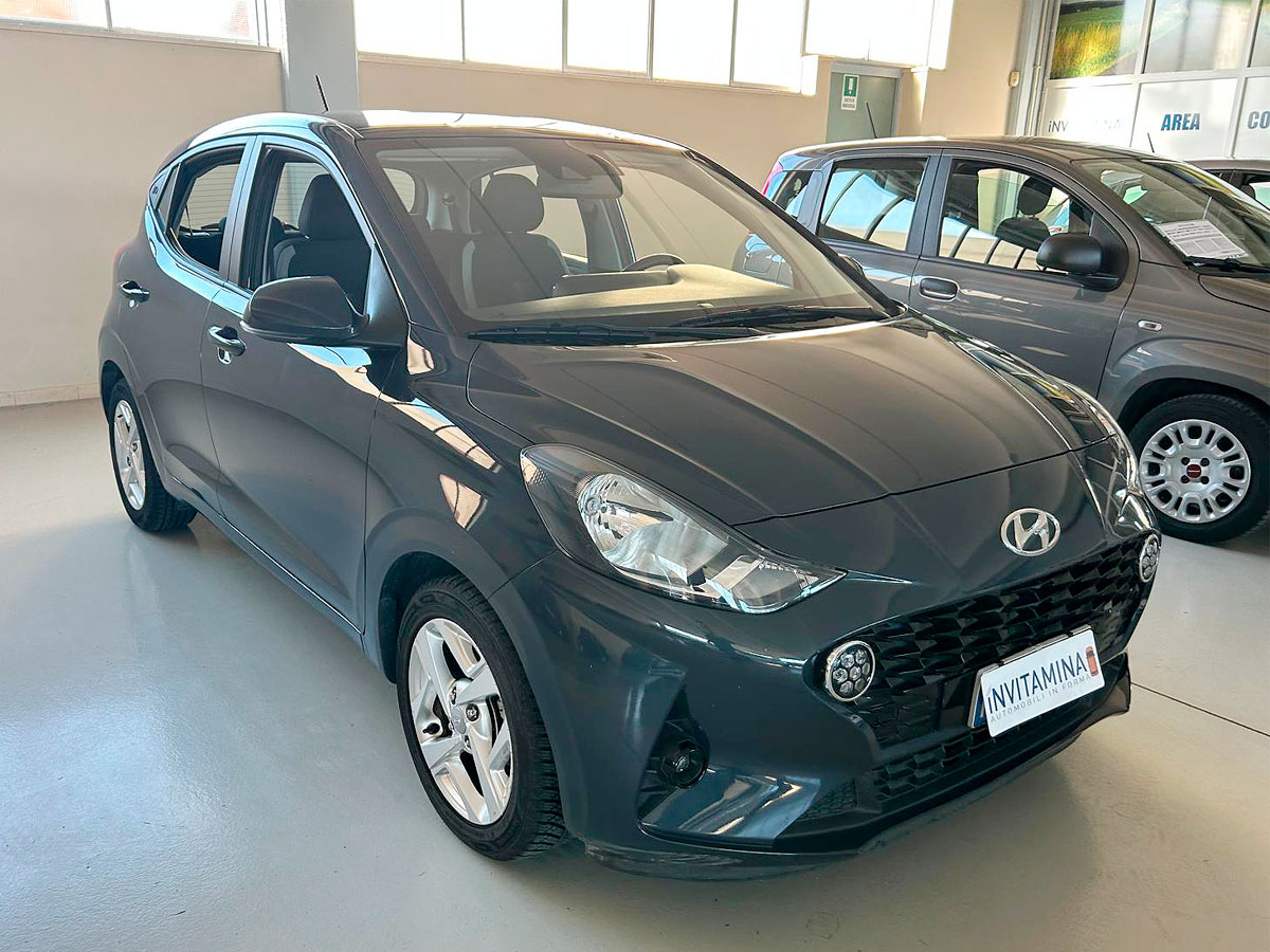 HYUNDAI i10